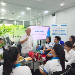 Chia sẻ truyền cảm hứng từ Giáo sư Phan Văn Trường
